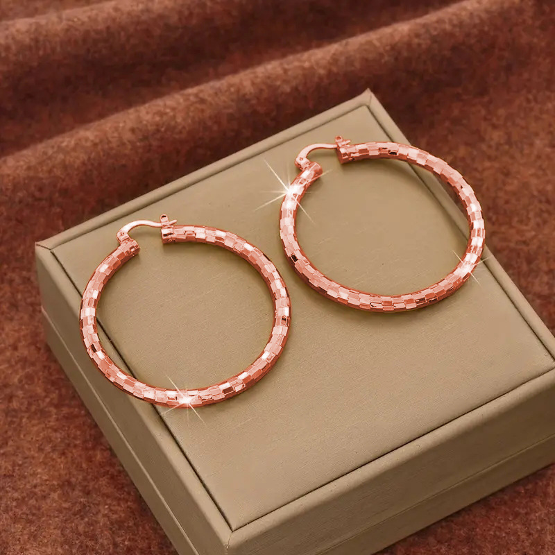 📢📢50 % DE RÉDUCTION !! ⏰Créoles Texturées Minimalistes pour Femme – Bijoux Ronds Statement